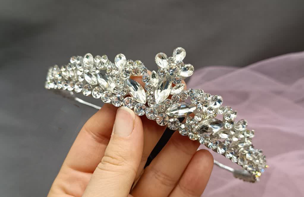 Bridal Hair Vines, Headbands, Tiaras and Jewelry