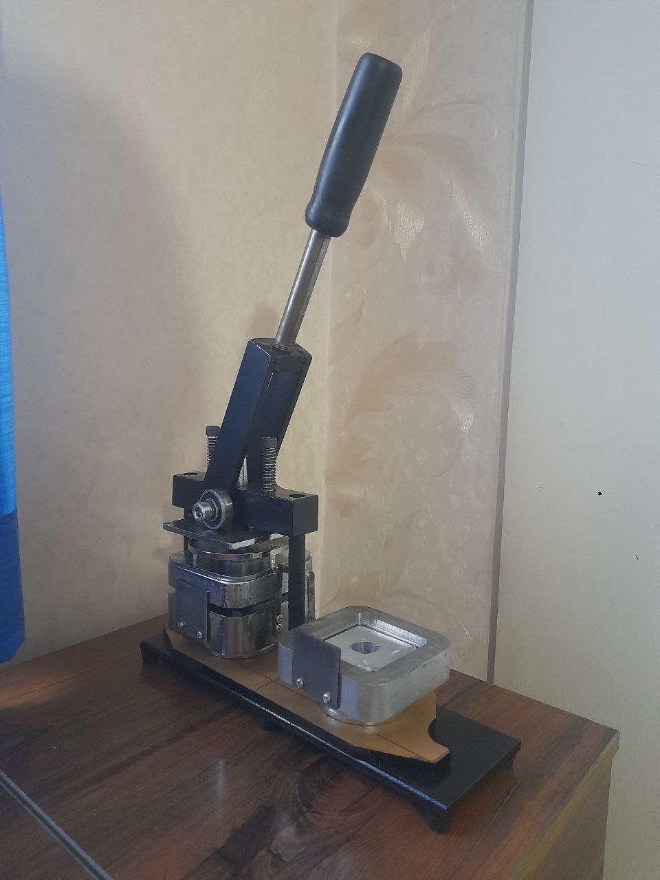 Square Pixel Maker Machine 6x6 cm